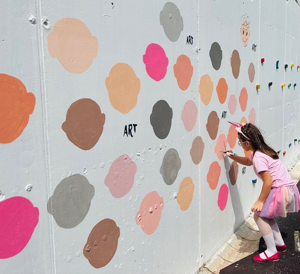FAMILY EXPRESSION WALL - Building Hope - Art Spot